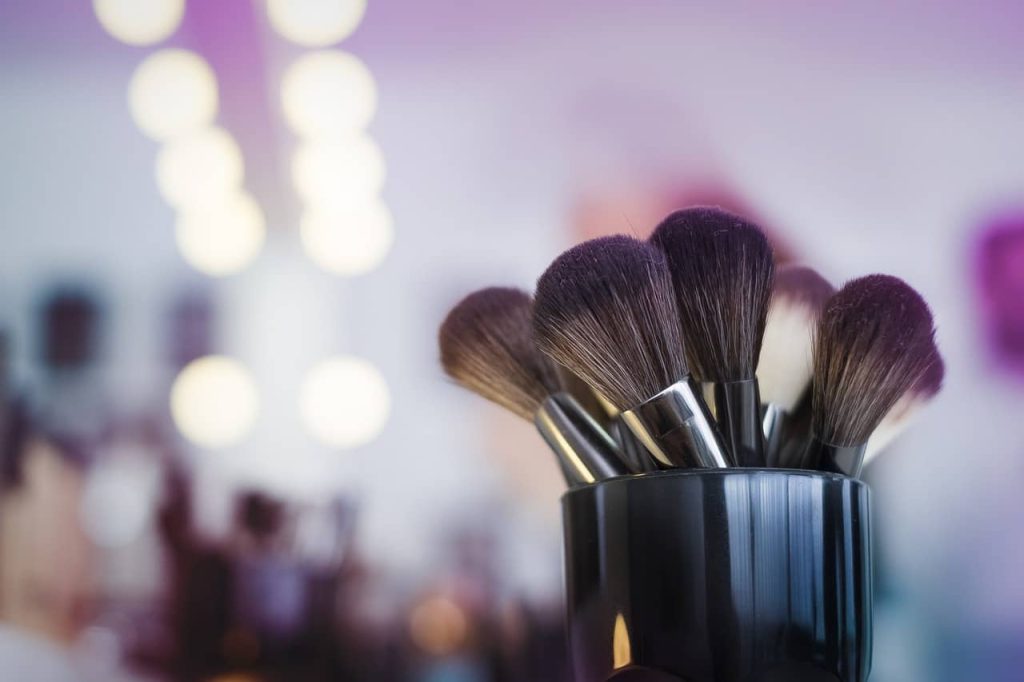 7 Jenis Brush MakeUp Serta Fungsinya Wajib Tahu Pemula